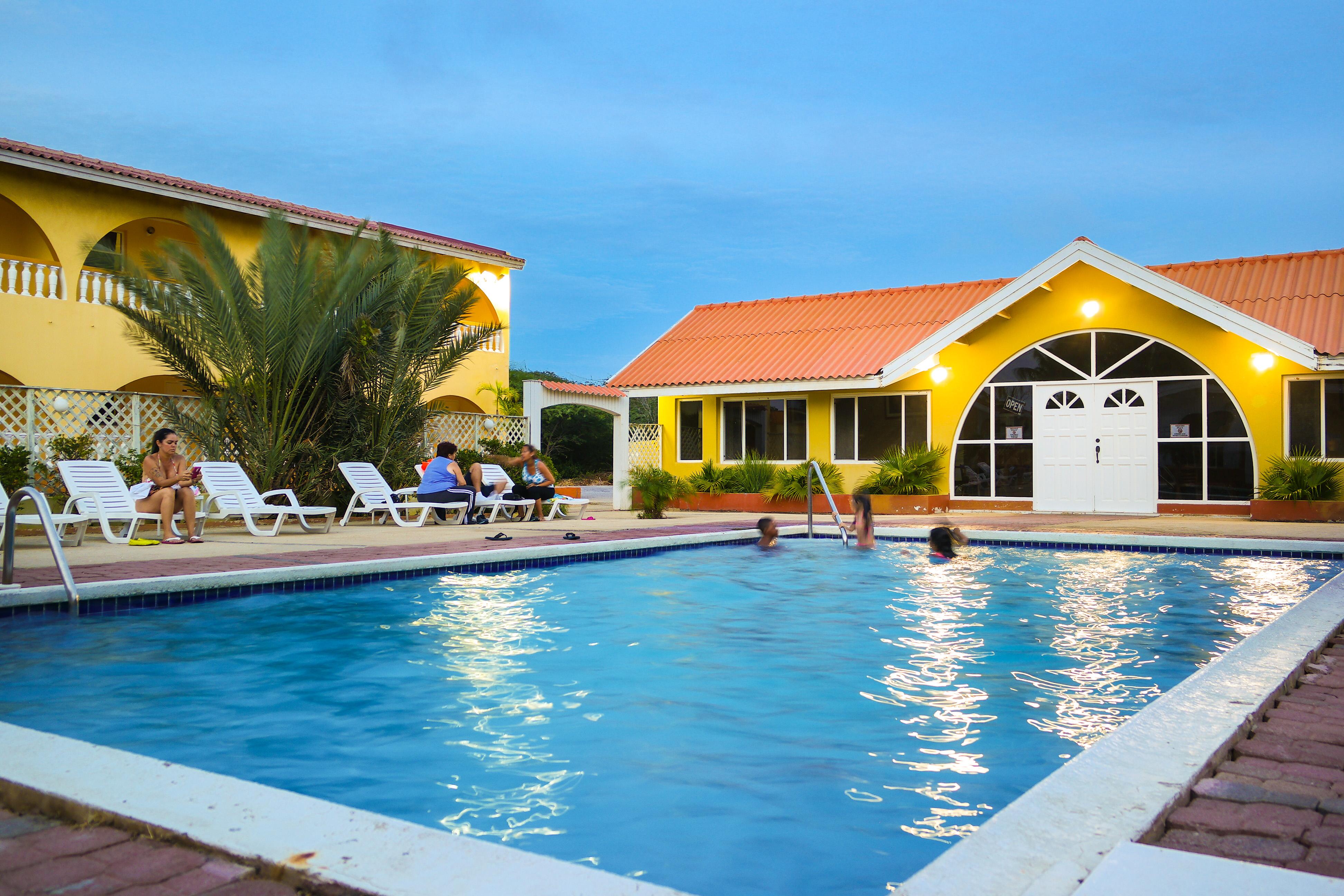 Coconut Inn Palm Beach Eksteriør billede